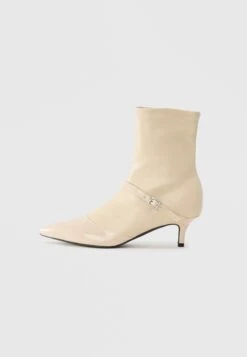 Raid ASTRA - Classic Ankle Boots - Burgundy -Raid Shoes Shop 0a7748aa4ac64d11b184e2b0ee60d5e7 1