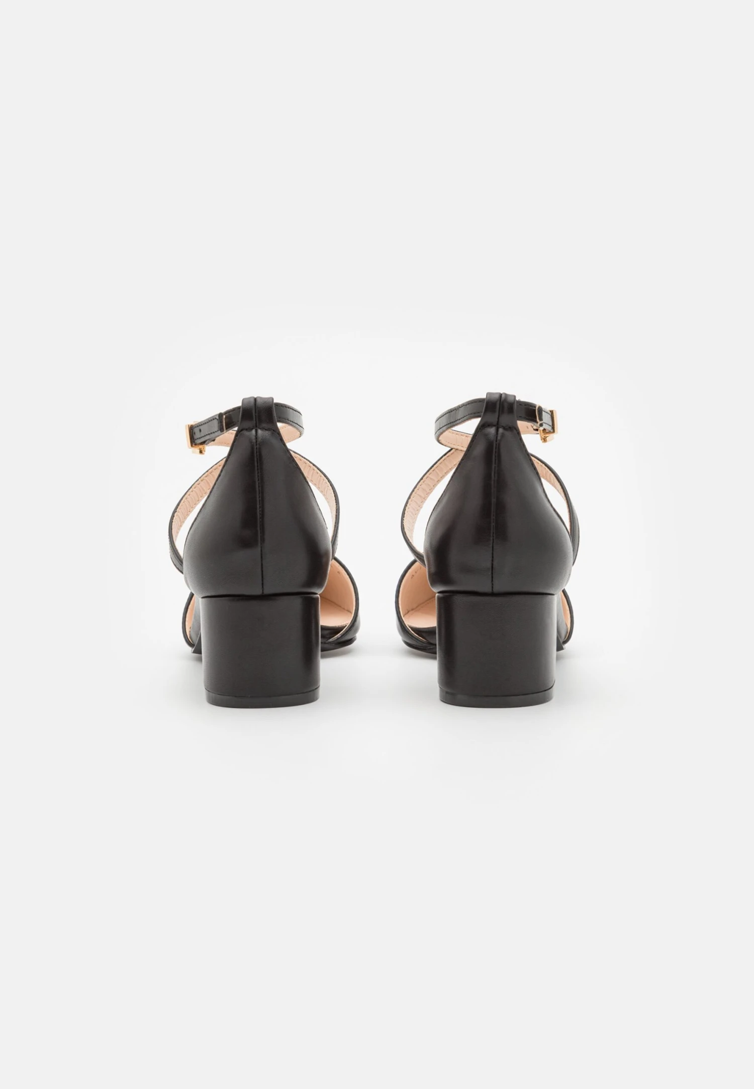 Raid Avia - Classic Heels 4 Raid Avia - Classic Heels - Image 4