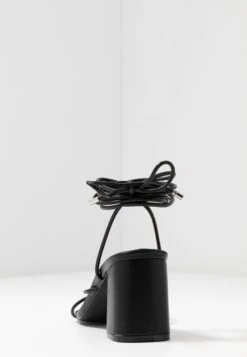 Wide Fit Jennifer - Sandals - Black -Raid Shoes Shop 21309bcbe03c4868af8122d09086554c