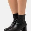 Raid Rolo - Classic Ankle Boots