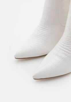 Raid Tribute - High Heeled Boots - White -Raid Shoes Shop 2944b219242a46d28b49cd6d61ad9a0e