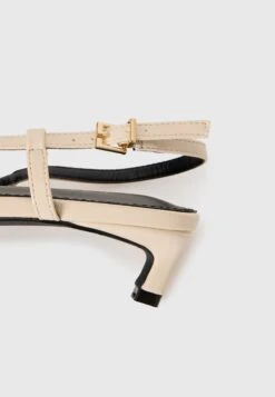 Raid BELINDA - Sandals - Beige Pu -Raid Shoes Shop 29e1ba2daa534dc9a91664d5d085f3aa