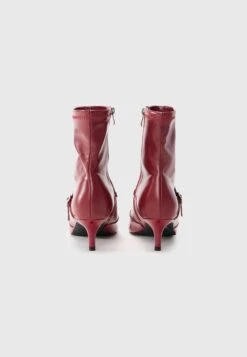 Raid ASTRA - Classic Ankle Boots - Burgundy -Raid Shoes Shop 2dd8320044884fceada17631229da124