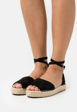 Kaira - Platform Sandals - Black