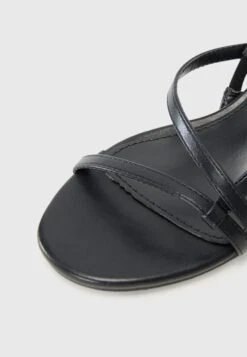 Raid BELINDA - Sandals - Black -Raid Shoes Shop 50e47b0130044b398431c3743f759083