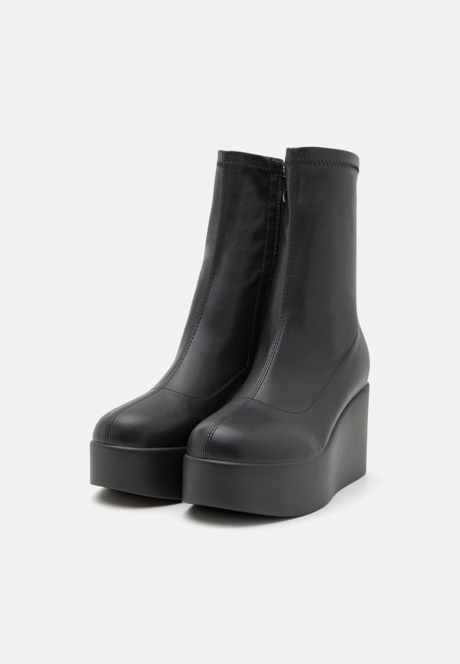 Raid ALBION - High Heeled Ankle Boots - Black 2 Raid ALBION - High Heeled Ankle Boots - Black - Image 2