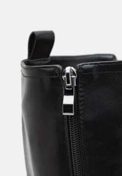 Raid CUBA - Platform Boots - Black 9 Raid CUBA - Platform Boots - Black -Raid Shoes Shop 7f1d8a505c674af2ad6a093129521ecf