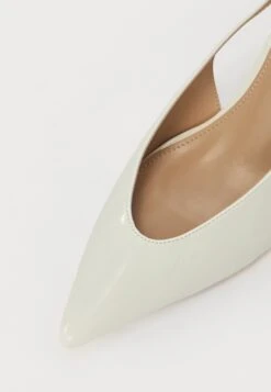 Raid TRISTEN - Classic Heels - White Patent -Raid Shoes Shop 8497f0d92f61435cbec41d5fbdc8f715