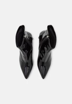 Raid Chehloh - Classic Ankle Boots - Black -Raid Shoes Shop 868d03192c604ea6a5b74df96cf07b71