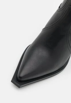 Raid SURREY - Cowboy/Biker Boots - Black -Raid Shoes Shop 995e6363b4334b4a912918ae31c0369e