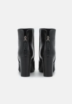 Raid Nethra - Classic Ankle Boots - Black -Raid Shoes Shop a2bdef0a32ae43d6a395584a8ce4cea0