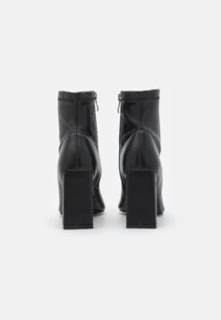 Raid Belle - Classic Ankle Boots - Black -Raid Shoes Shop b813f330d5ef49ce9a90dff08d43fb6a