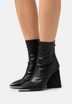 Raid Tacey - Classic Ankle Boots - Black