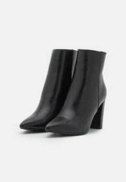 Raid Nethra - Classic Ankle Boots - Black -Raid Shoes Shop d8d2f1c8018f400e941425319d8fde85