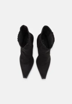 Raid Scorpio - Cowboy/Biker Ankle Boot -Raid Shoes Shop dcdac7636b2040719de62d4bda832072