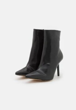 Wide Fit Tamyra - Classic Ankle Boots -Raid Shoes Shop e21a3dfd7c5b4842ac1a88e344ded829