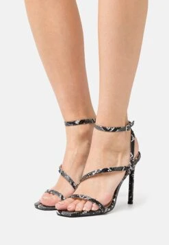 Raid Hampton - Sandals