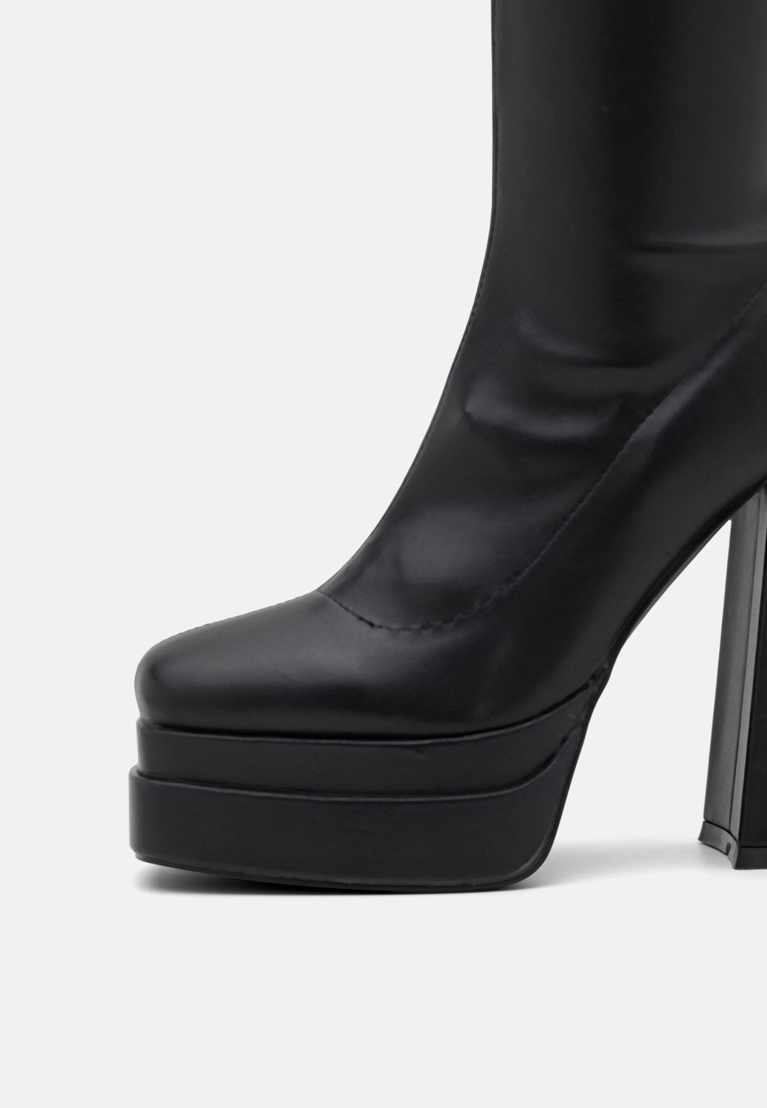 Raid Oriel - High Heeled Boots 6 Raid Oriel - High Heeled Boots - Image 6