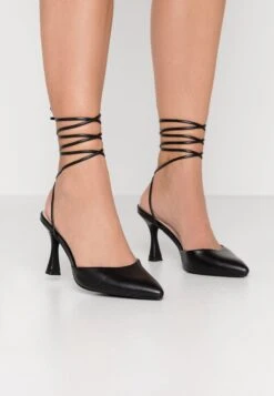 Raid Zumi - Lace-Up Heels