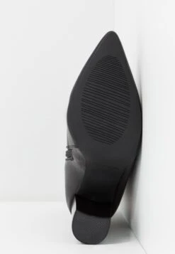 Raid Keyla - High Heeled Ankle Boots - Black -Raid Shoes Shop f1b7cfbbcb784e4785ae140a323ce29d